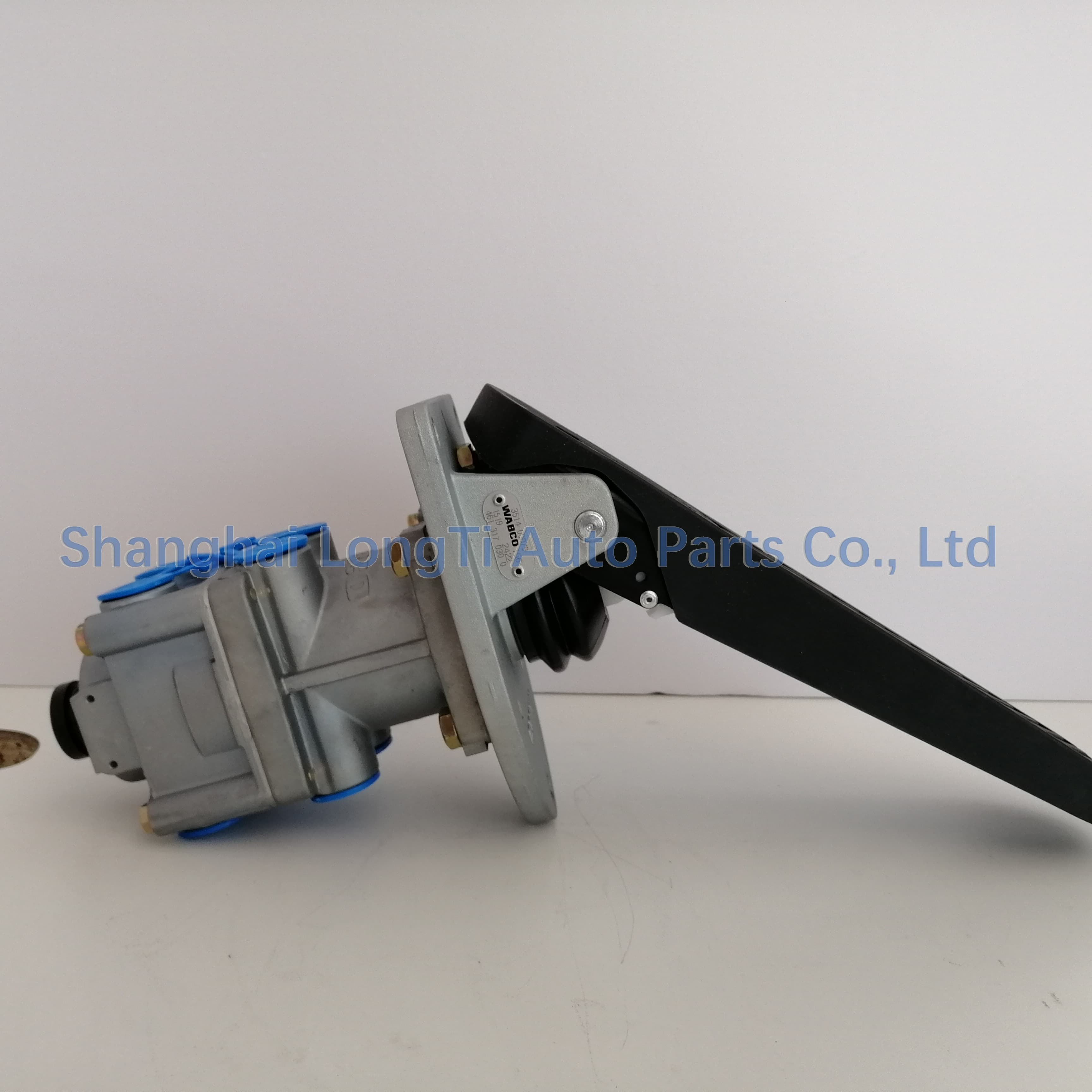 WABCO Foot brake valve 4613170